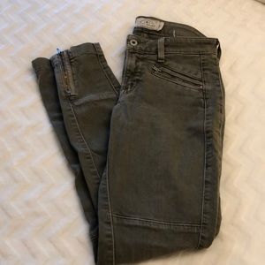 Lucky Brand olive skinny jeans